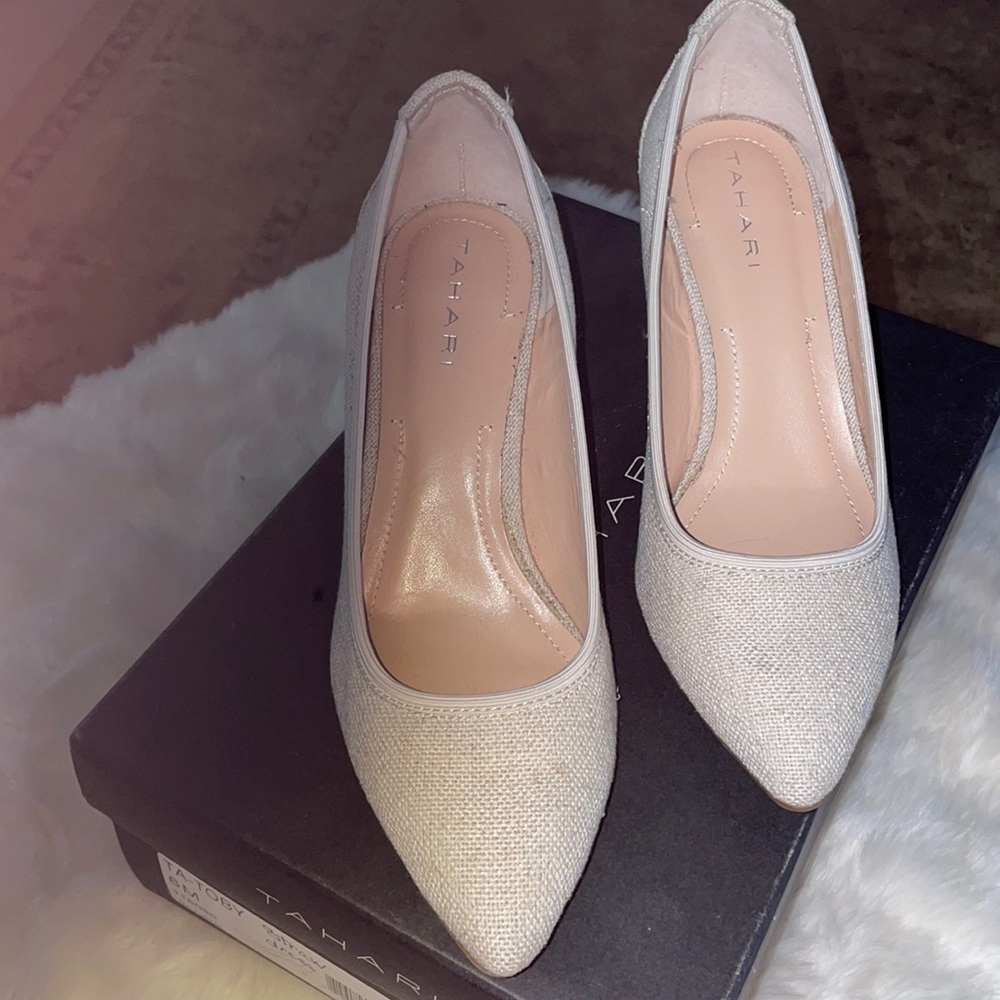 Tahari, sz 6, straw pump.